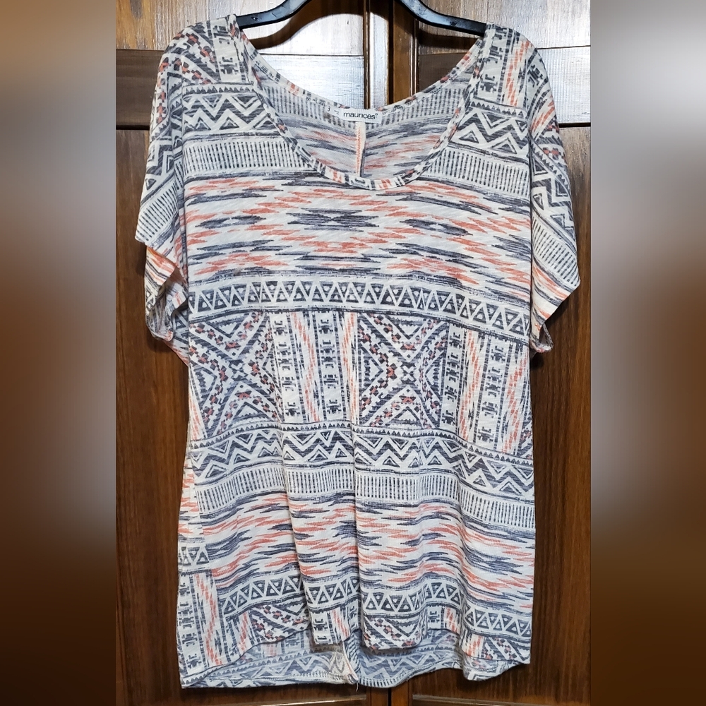 Maurices Tee Shirt Sz 3 (XXL)